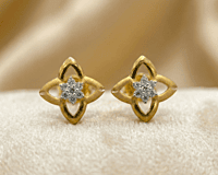 18 kt gold flower stud earrings