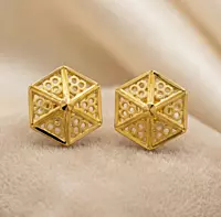 18 kt gold pyramid stud earrings