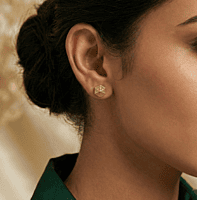 18 kt gold pyramid stud earrings