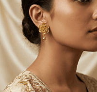 18 kt gold lattice flower drop earrings