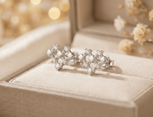 925 Silver Diamond Lattice Heart Studs