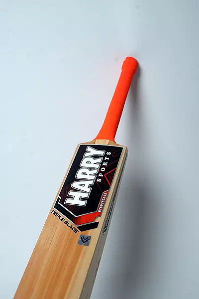 HARRY Bahubali Triple Blade Kashmir Willow Tennis Cricket Bat