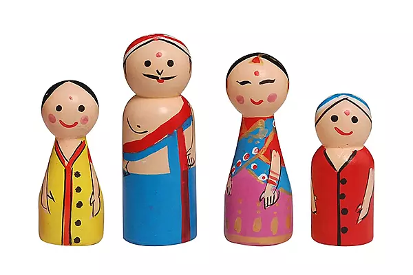 Channapatna Toys Wooden Peg Dolls – Poojari Family