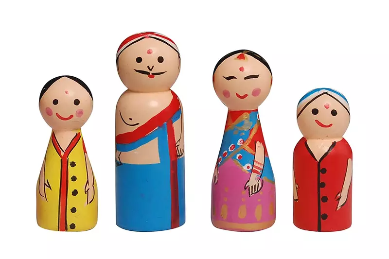 Channapatna Toys Wooden Peg Dolls – Poojari Family