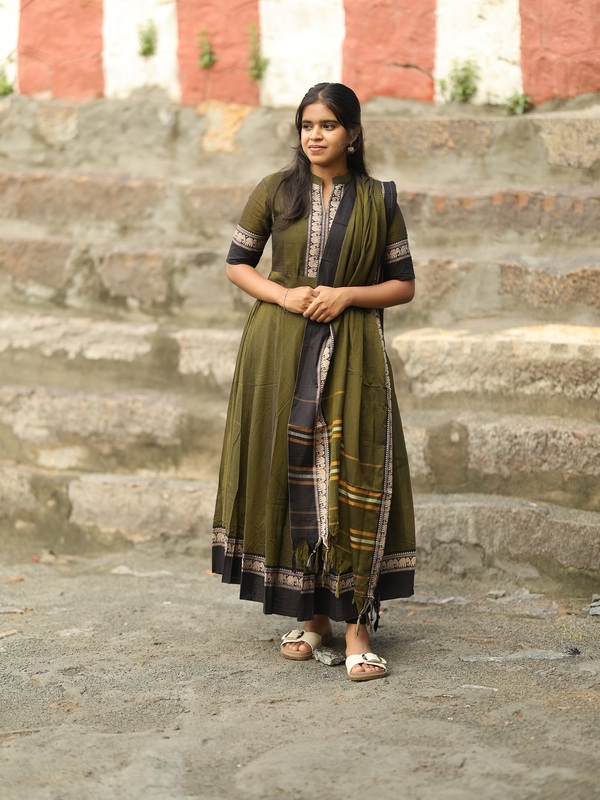 Renu ( Narayanpet Dress material - 120 Count )