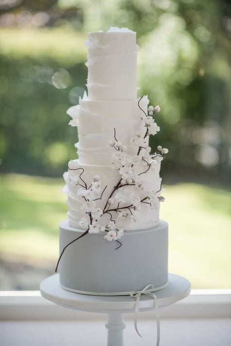 White Blossom cake