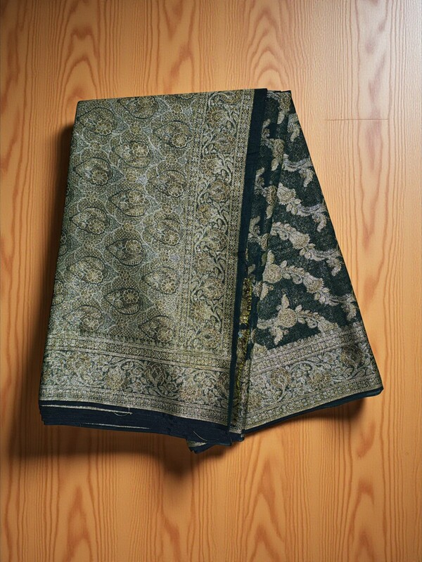 Green Banarasi Silk Golden Zari Saree with Unstitched Blouse