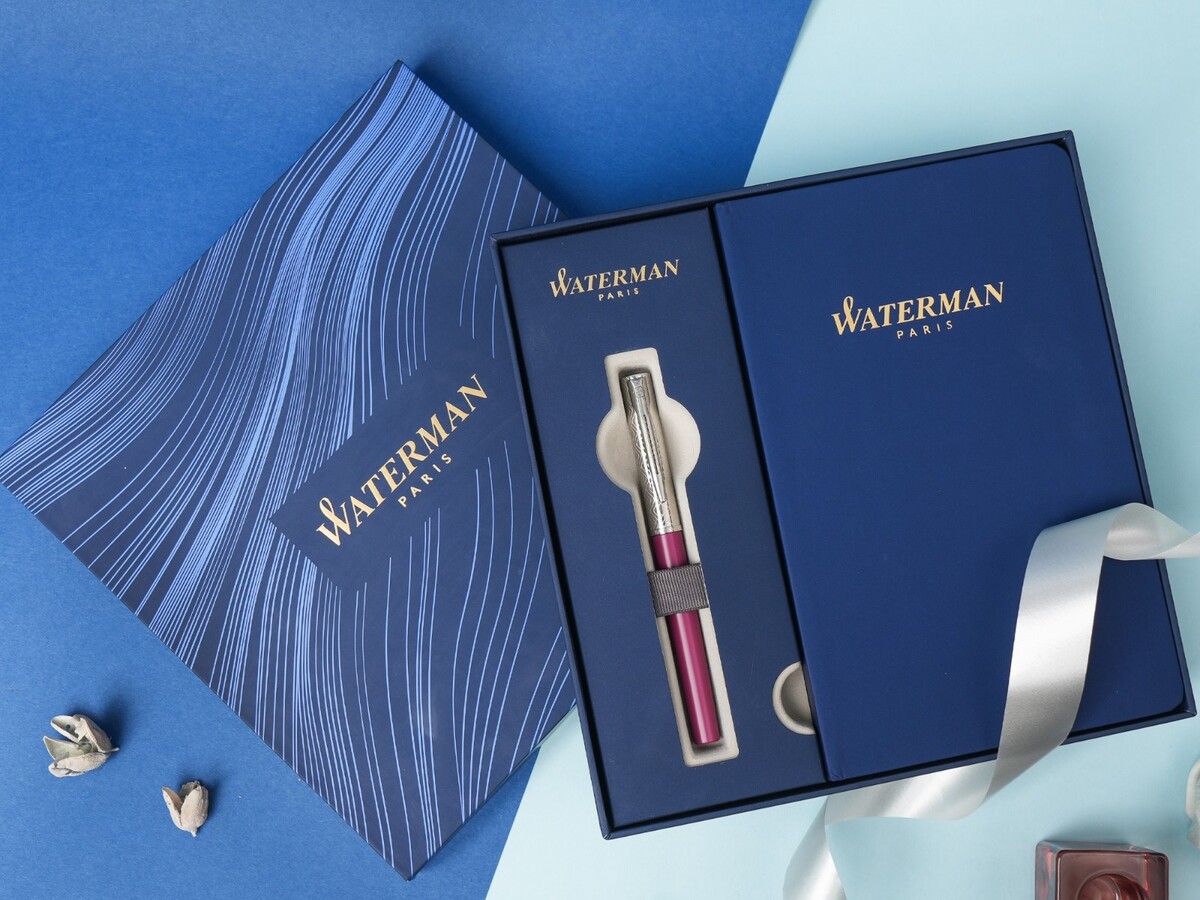 Waterman Gift Set - Allure Deluxe Pink "Fine" Fountain Pen with Waterman Blue Notebook