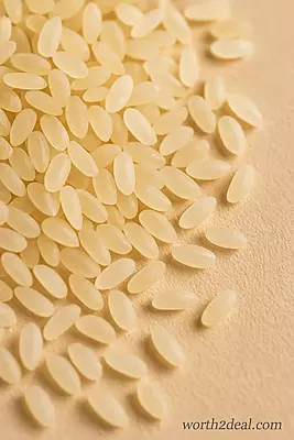 Close-up of Idli Ponni Parboiled Rice grains