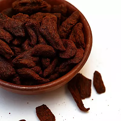 worth2deal-kerala-dry-mango-pickle-closeup-texture