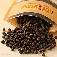 whole black peppercorns close up kurumulaku pepper